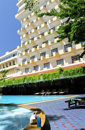 Golden Beach Hotel Pattaya Exterior foto