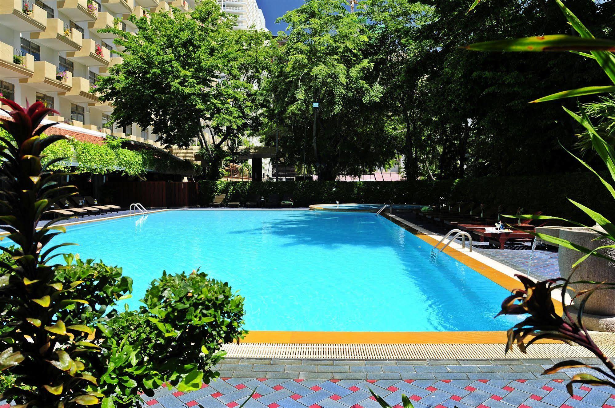 Golden Beach Hotel Pattaya Exterior foto